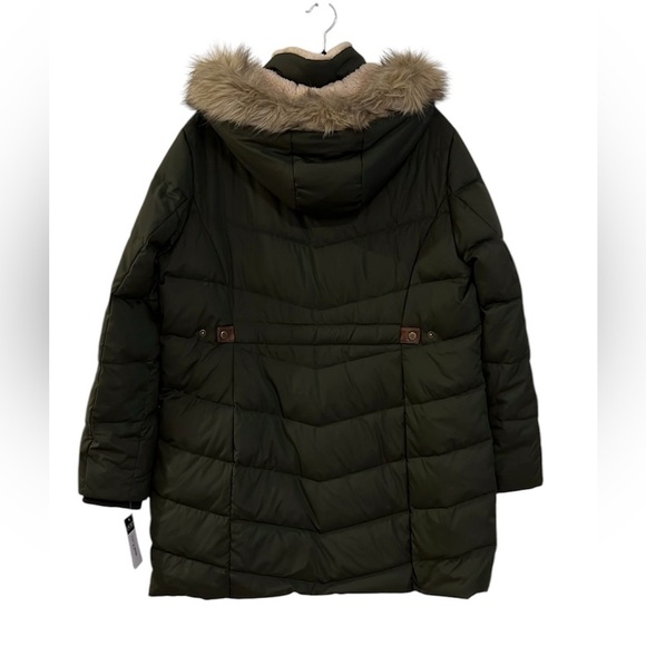Lauren Ralph Lauren
Plus Size Faux-Fur-Trim Hooded Puffer Coat - Picture 3 of 4